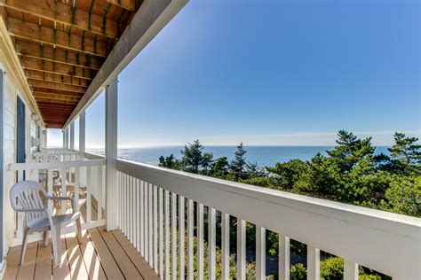 3 Bedroom House in Lincoln City. . Lincoln city house rentals